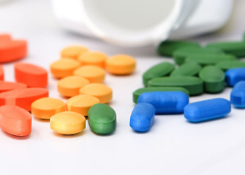 3月29日，，，，，，，，甲磺酸伊马替尼片的临床前药代动力学研究申报通过