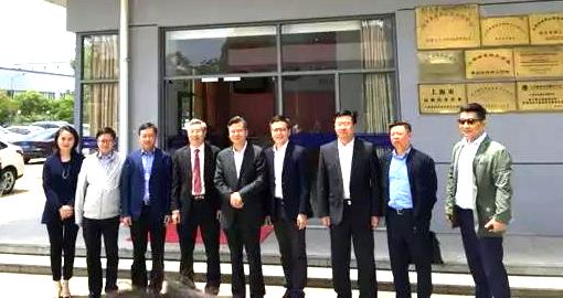 重庆市副市长李殿勋一行来访威客电竞