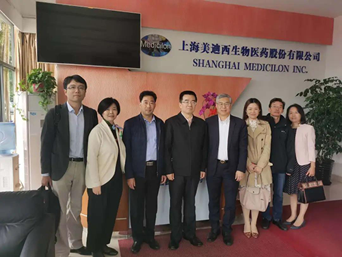 中国药科大学党委书记金能明与威客电竞首席执行官陈春麟博士