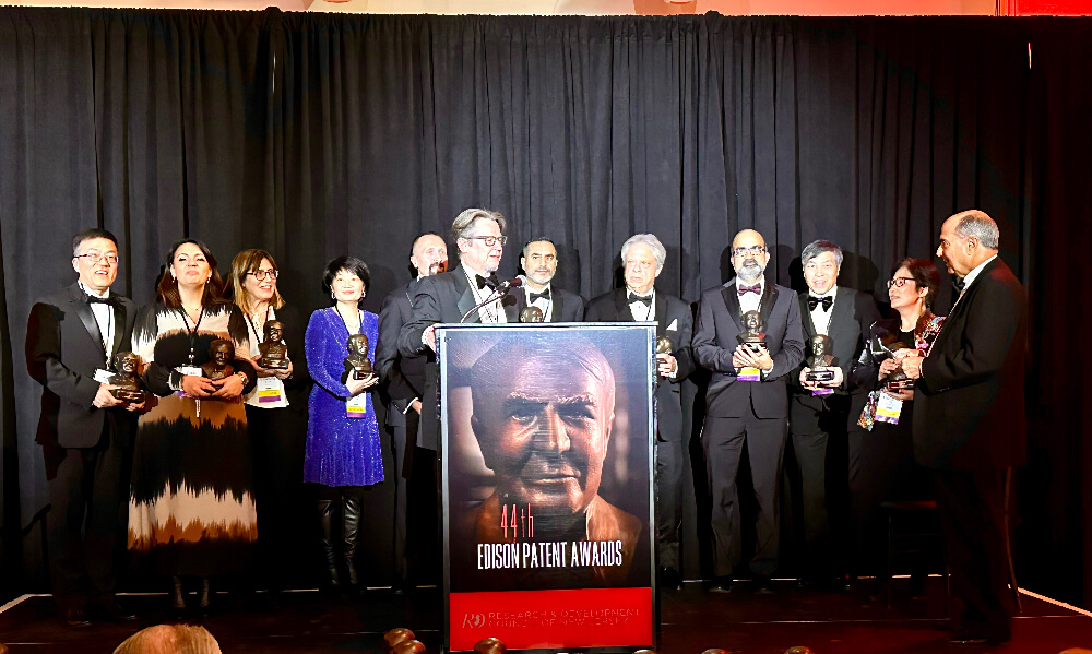 威客电竞药物发明事业部总裁刘建博士斩获爱迪生专利奖